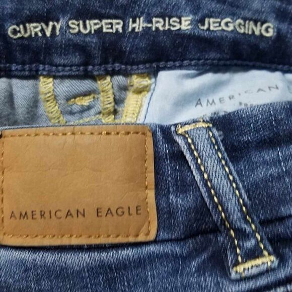 American Eagle Distressed Curvy Super Hi Rise Jeggings size 4 - Picture 3 of 12